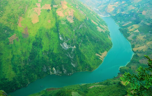 Ha Giang Loop Tour by Car