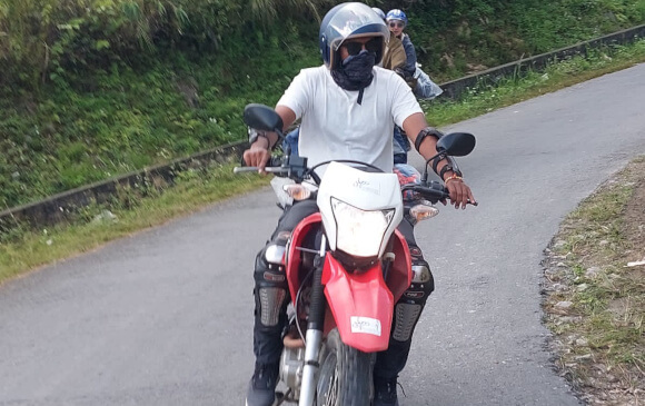 Journey through curving roads and marvel at magnificent landscapes.